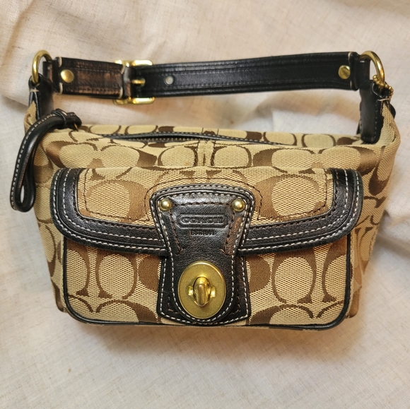 Coach Cosmetic Bag - Picture 10 of 10
